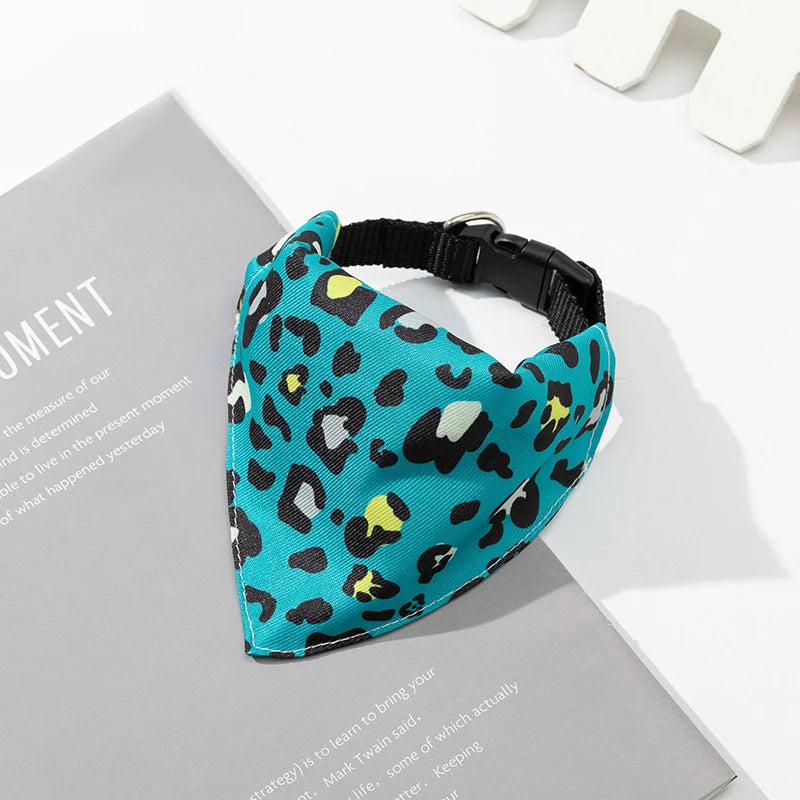 Bandana Ajustable à Motifs Colorés pour Chiens