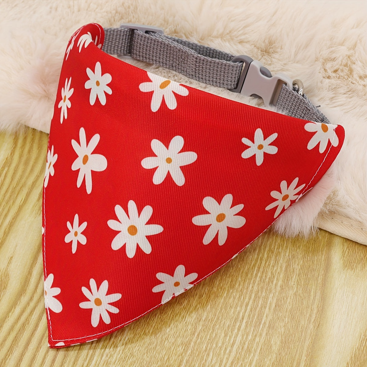 Bandana Nœud Cartoon pour Chiens avec Fermeture Sécurisée