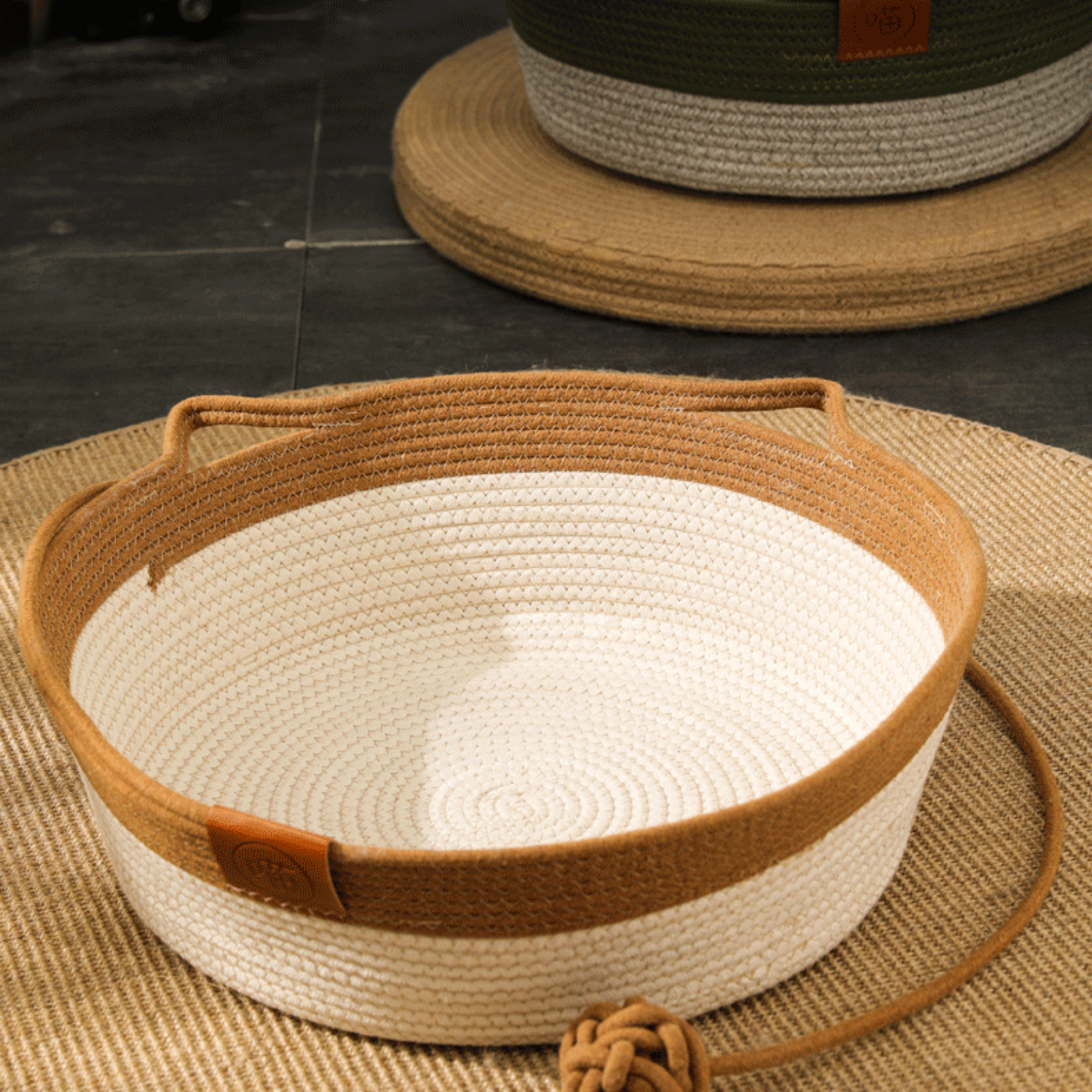 Panier Tressé Confort pour Chat – Design Oreilles & Queue