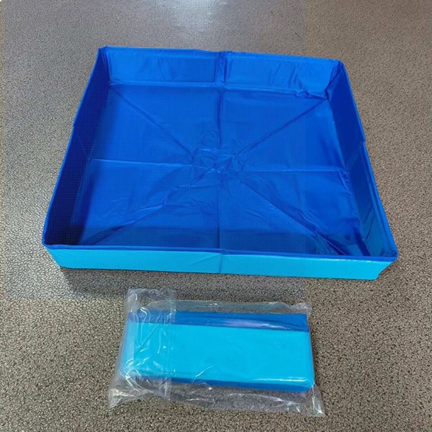 Piscine Carrée Pliable Antidérapante pour Chiens et Chats