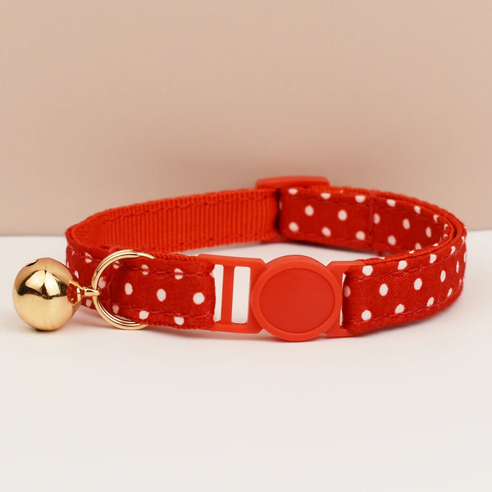 Collier Chat Ajustable avec Nœud Papillon et Clochette Dorée