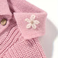 Pull Tricoté avec Boutons Fleur pour Chiens et Chats – Cardigan Rose ou Bleu à Col Replié