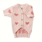 Cardigan Rose à Cœurs pour Chiens et Chats – Tricot Doux Boutonné